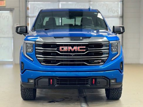 Used 2023 GMC Sierra 1500 AT4 w/ Technology Package AWD/4WD image 2