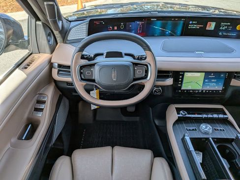 New 2026 Lincoln Navigator Black Label image 20