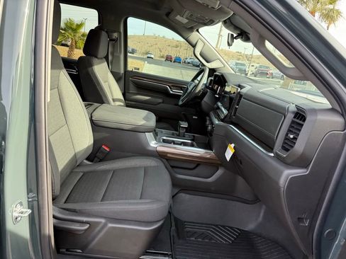 New 2026 Chevrolet Silverado 1500 LT Trail Boss w/ Convenience Package II image 12