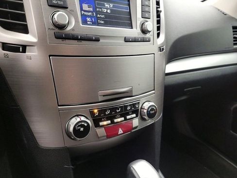 Used 2015 Subaru Outback 2.5i Premium image 5