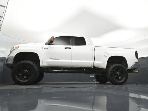 Used 2016 Toyota Tundra SR5 w/ SR5 Upgrade Package AWD/4WD image 39