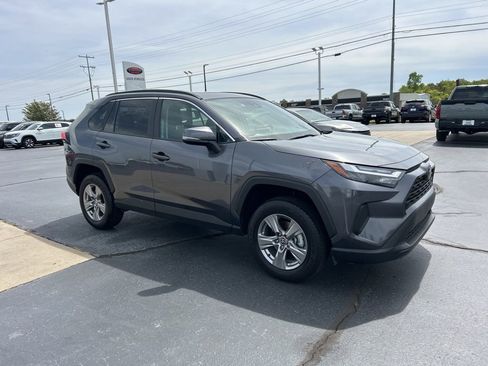 Used 2025 Toyota RAV4 XLE w/ Convenience Package image 22