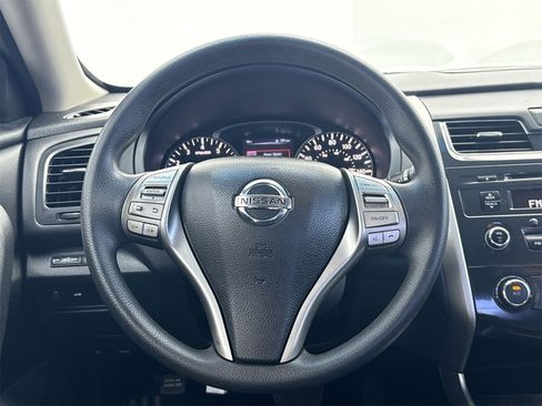 Used 2015 Nissan Altima 2.5 S w/ Power Driver Seat Package image 18