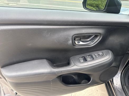 Used 2024 Honda HR-V LX image 19