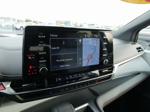 Used 2023 Toyota Sienna XSE image 28