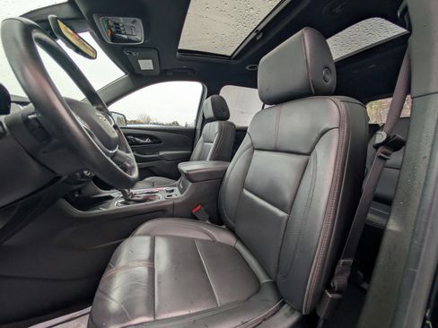 Used 2023 Chevrolet Traverse RS image 35