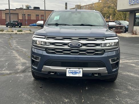 Used 2022 Ford Expedition Platinum image 3