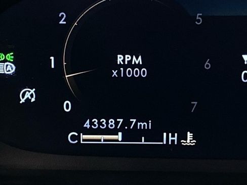 Used 2023 Lincoln Aviator Reserve w/ Equipment Group 201A AWD/4WD image 24