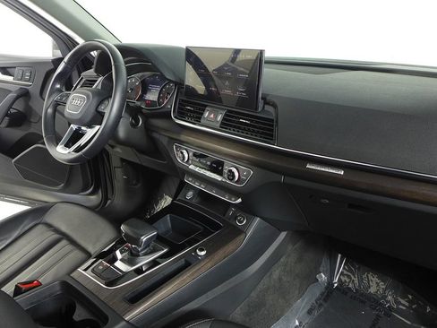 Used 2023 Audi Q5 2.0T Premium w/ Convenience Package image 13