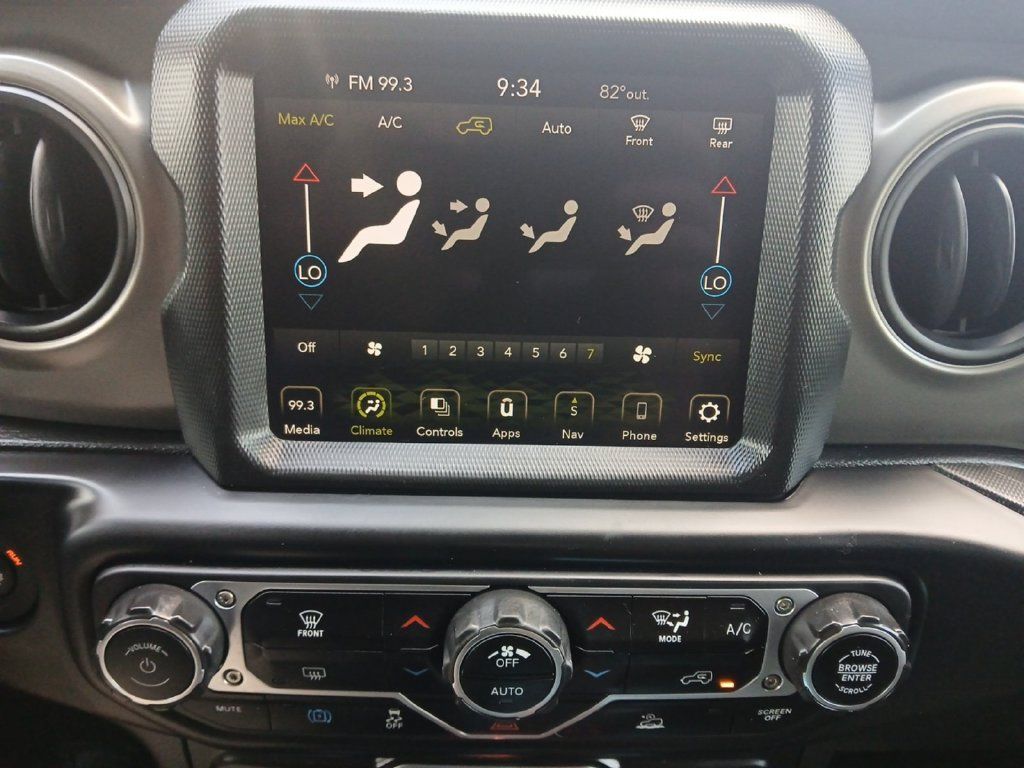 Used 2023 Jeep Wrangler Unlimited w/ 8.4" Radio Group AWD/4WD image 4