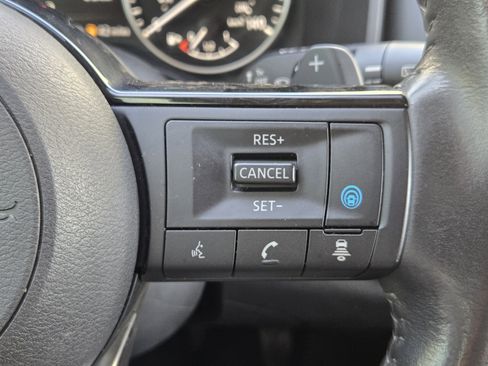 Used 2023 Nissan Rogue SL w/ SL Premium Package image 30