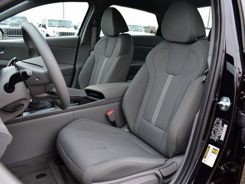 New 2026 Hyundai Elantra SE image 14