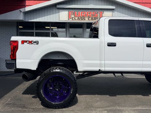 Used 2018 Ford F250 XLT w/ XLT Value Package image 11