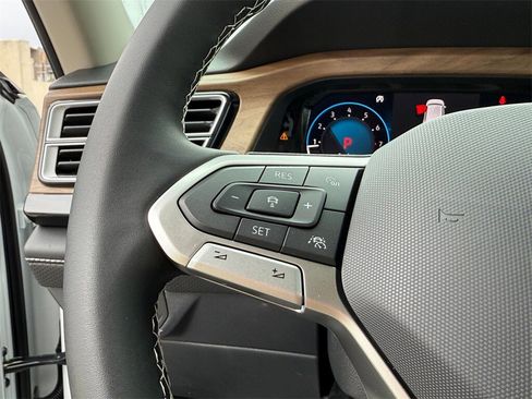 New 2026 Volkswagen Atlas SE image 19