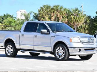 Used 2007 Lincoln Mark LT 4x4 image 1