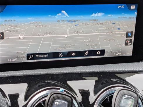 Used 2023 Mercedes-Benz CLA 35 AMG 4MATIC image 8