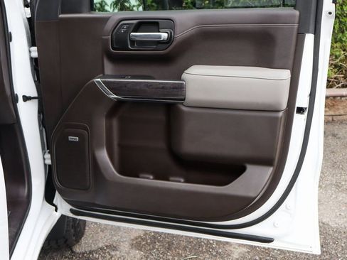 Used 2022 Chevrolet Silverado 1500 LTZ w/ LTZ Premium Package image 48