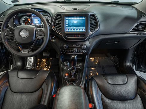Used 2022 Jeep Cherokee Trailhawk w/ Premium Leather Package AWD/4WD image 22