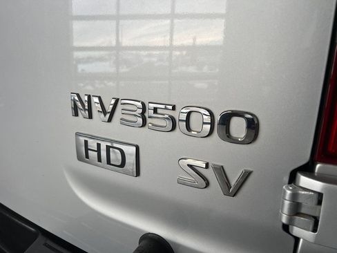 Used 2017 Nissan NV 3500 SV RWD image 51