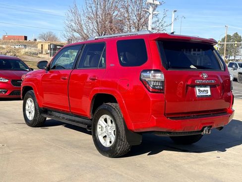 Used 2014 Toyota 4Runner SR5 image 7