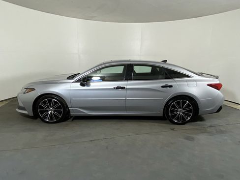 Used 2022 Toyota Avalon Touring image 8