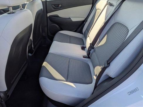 Used 2023 Hyundai Kona SE image 15