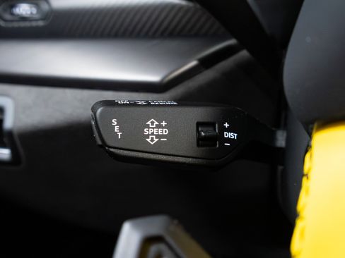 Used 2022 Lamborghini Urus image 66