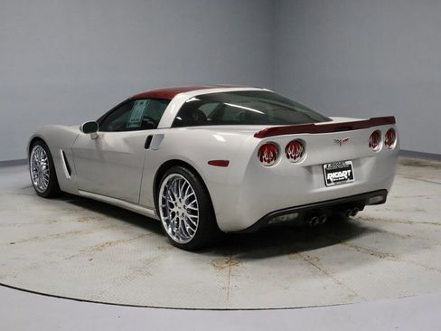 Used 2007 Chevrolet Corvette Coupe w/ Preferred Equipment Group RWD image 7