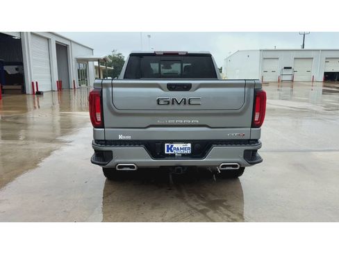 Used 2024 GMC Sierra 1500 AT4 w/ AT4 Premium Package AWD/4WD image 7