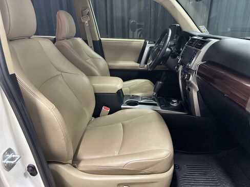 Used 2020 Toyota 4Runner Limited image 33