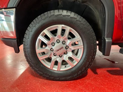 Certified 2022 GMC Sierra 2500 SLE w/ SLE Value Package; AWD/4WD image 10