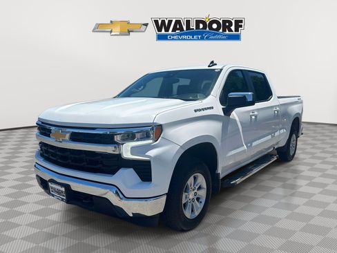 Used 2023 Chevrolet Silverado 1500 LT AWD/4WD image 3