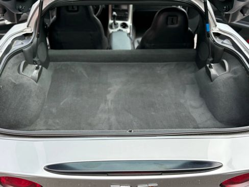 Used 2005 Chevrolet Corvette Coupe w/ Preferred Equipment Group image 16