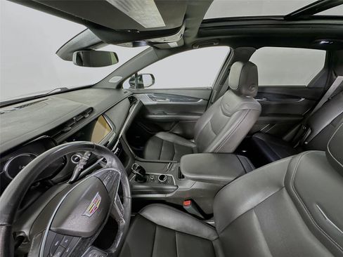 Used 2023 Cadillac XT5 Premium Luxury image 5