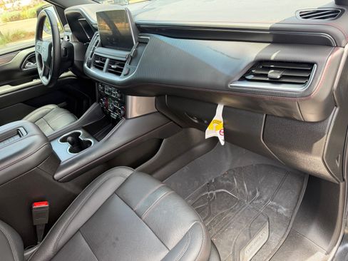 Used 2023 Chevrolet Suburban RST w/ Luxury Package AWD/4WD image 12