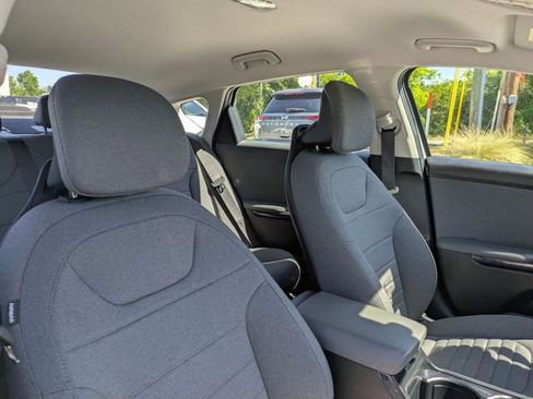 Used 2025 Kia K4 EX FWD image 33