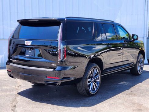 Used 2026 Cadillac Escalade ESV Sport AWD/4WD image 5