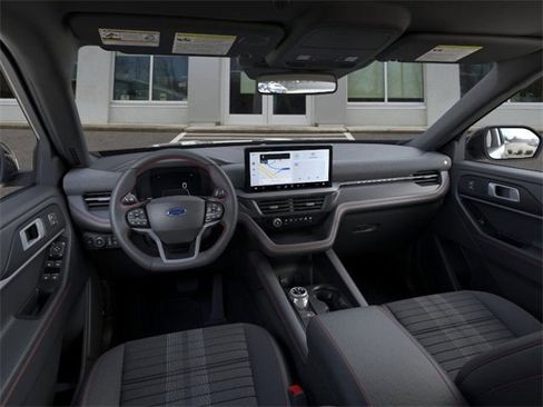 New 2026 Ford Explorer ST-Line w/ ST-Line Street Pack image 9