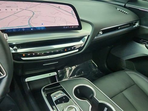 Used 2025 Cadillac Lyriq Sport image 43