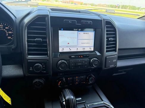 Used 2017 Ford F150 XLT w/ Equipment Group 302A Luxury AWD/4WD image 16