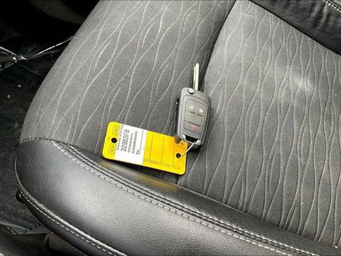 Used 2015 Buick Encore FWD image 28