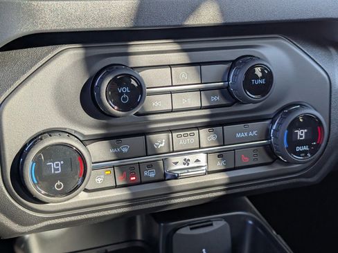 New 2025 Ford Bronco Outer Banks image 18