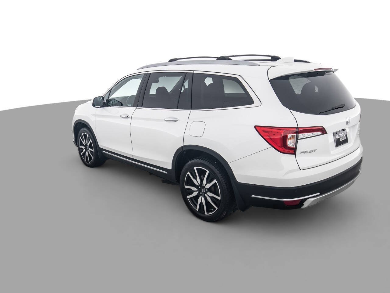 Used 2021 Honda Pilot Touring image 7
