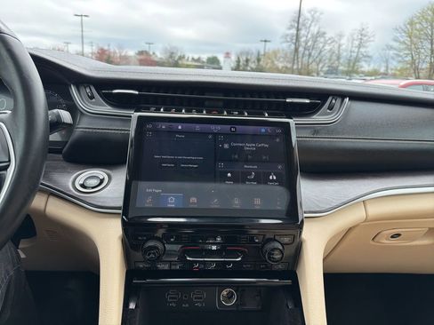 Used 2021 Jeep Grand Cherokee L Limited image 29