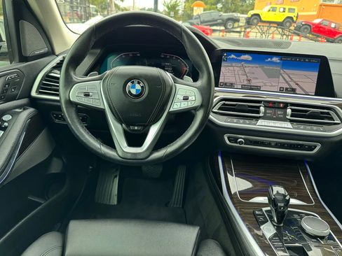 Used 2021 BMW X7 xDrive40i w/ Premium Package image 31