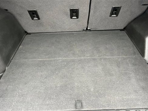 Used 2022 Chevrolet Equinox LT image 18