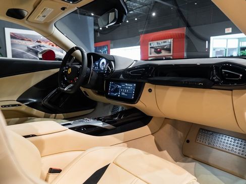 Used 2025 Ferrari 12Cilindri image 33