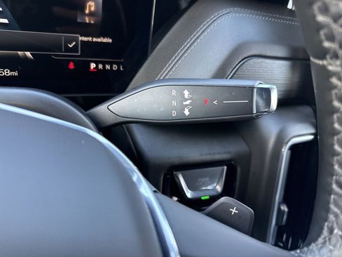 Used 2025 GMC Yukon XL Denali image 22