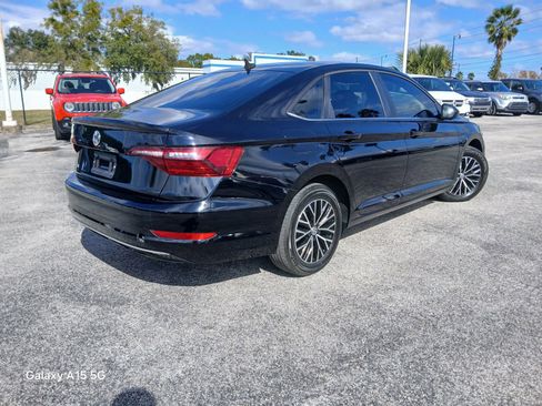Used 2020 Volkswagen Jetta SE w/ SE Cold Weather Package image 6