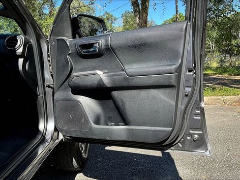 Used 2023 Toyota Tacoma TRD Off-Road image 25